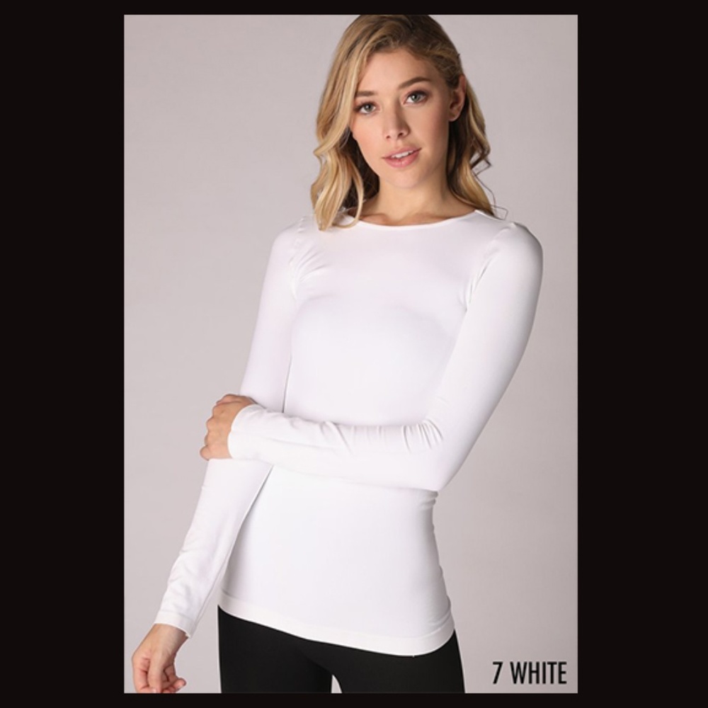 Long sleeve crew neck top in white one size